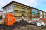 Дворы в Орде благоустраивают. Работы продолжаются. 7 октября глава Ординского округа Александр Мелёхин провёл прямой эфир
